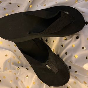 Scott platform flip flops
